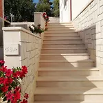 Ivona Apartamento Lumbarda